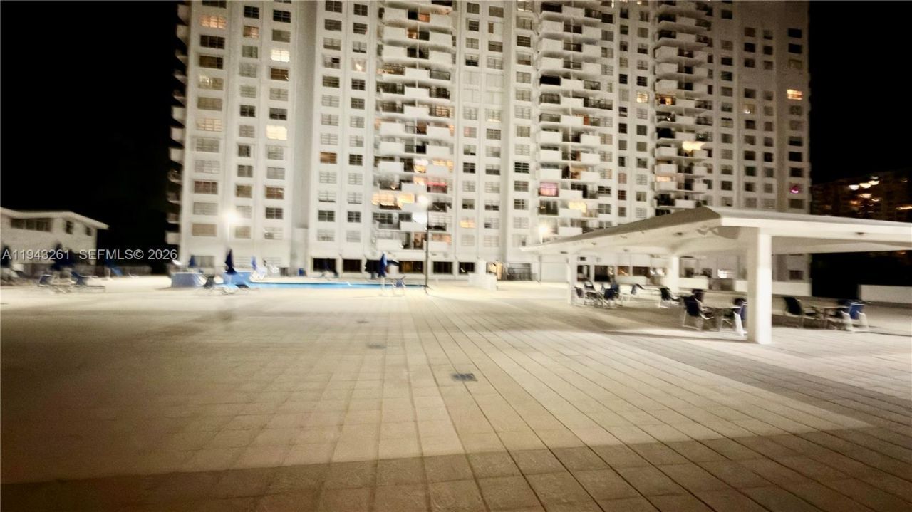 2750 NE 183rd St, Unit 906, Aventura, FL 33160 Photo