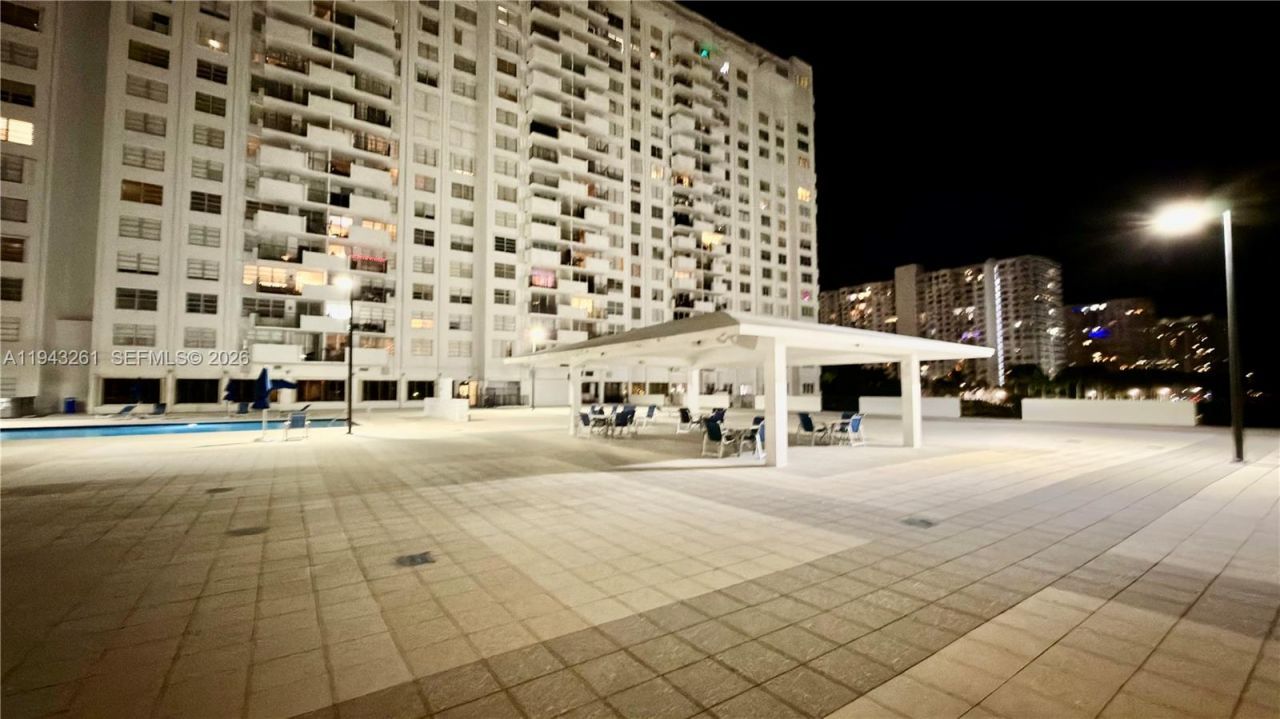 2750 NE 183rd St, Unit 906, Aventura, FL 33160 Photo