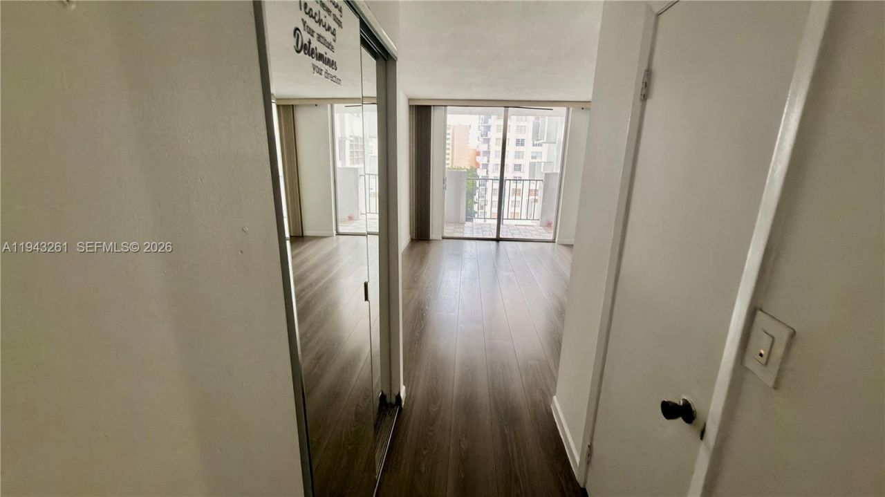 2750 NE 183rd St, Unit 906, Aventura, FL 33160 Photo