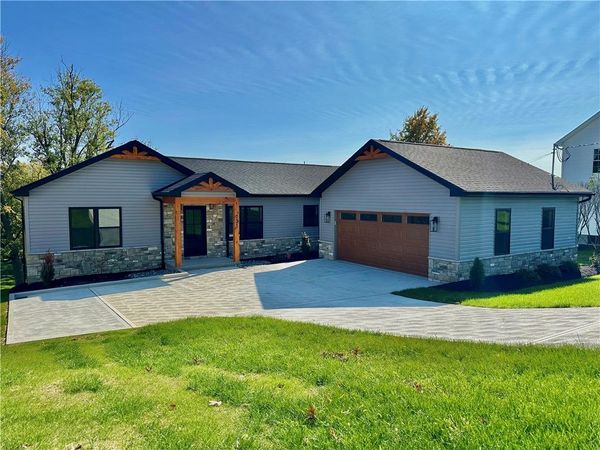 121 Hillview Rd, Jefferson Hills, PA 15025