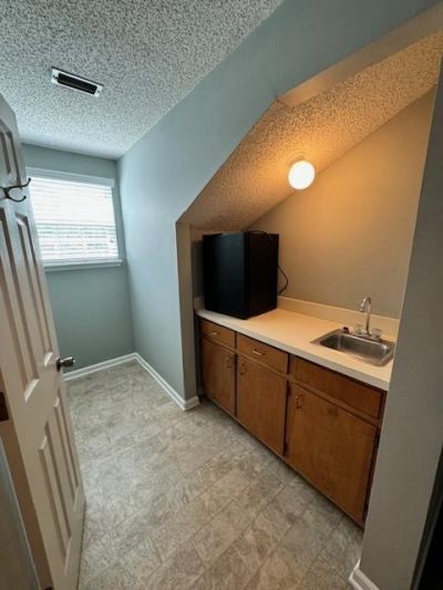 1909 NE Capital Circle, Unit 100 & 200, Tallahassee, FL 32308 Photo