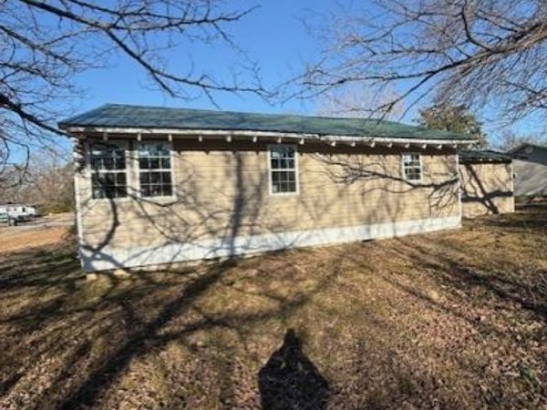 605 W Main Street, Vian, OK 74962