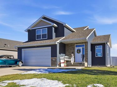 1300 18th Drive NE, Austin, MN 55912