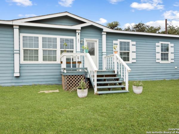 201 Private Road 1524, Bandera, TX 78003