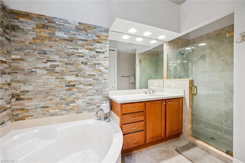 7859 Hawthorne Ter, Unit 1504, Naples, FL 34113 Photo