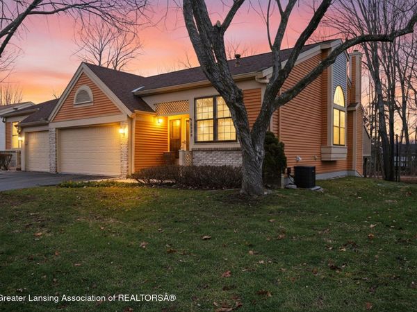 6528 Brook Trail, Lansing, MI 48917