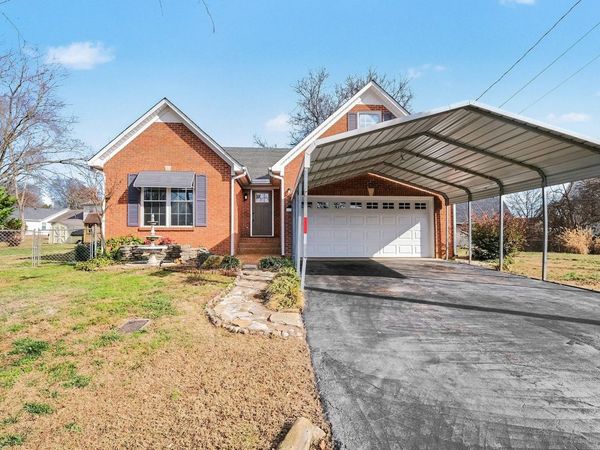 1611 Annie Ln, Columbia, TN 38401