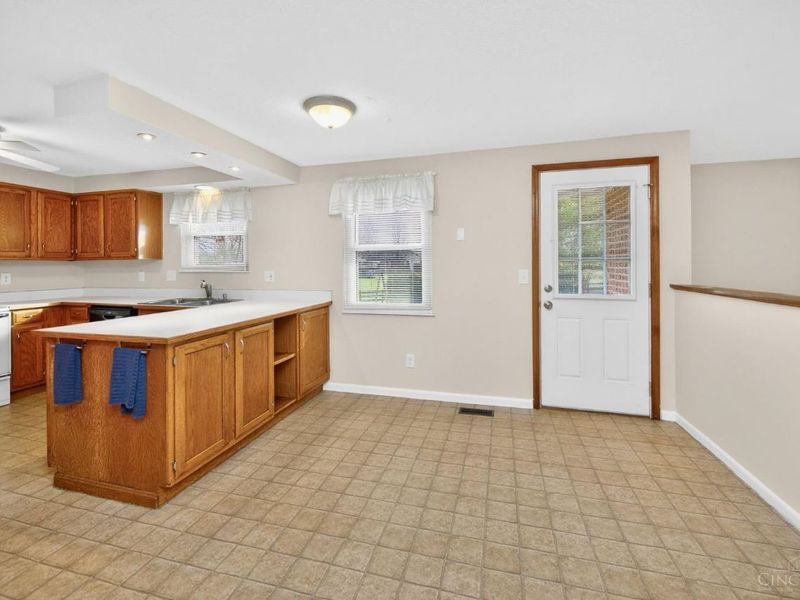 7676 Devonwood Drive, West Chester, OH 45069 Photo 23