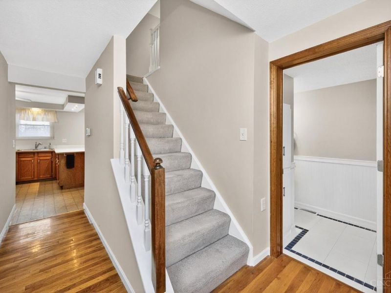 7676 Devonwood Drive, West Chester, OH 45069 Photo 4