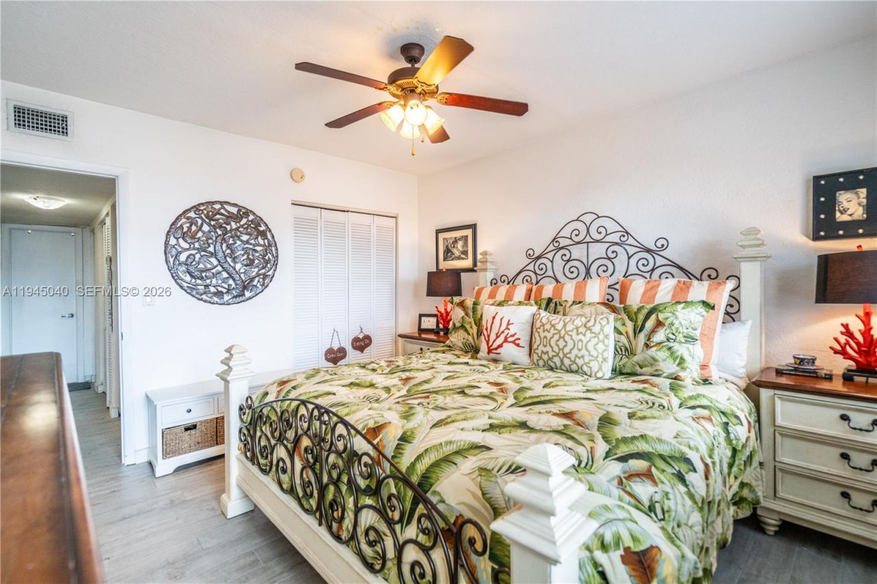 350 S Shore Dr, Unit 4, Miami Beach, FL 33141 Photo