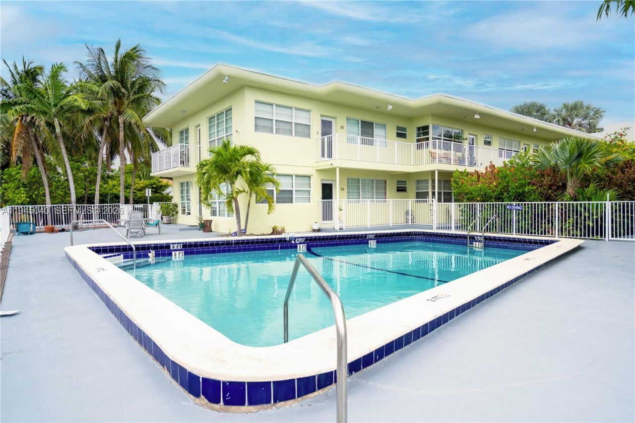 350 S Shore Dr, Unit 4, Miami Beach, FL 33141 Photo