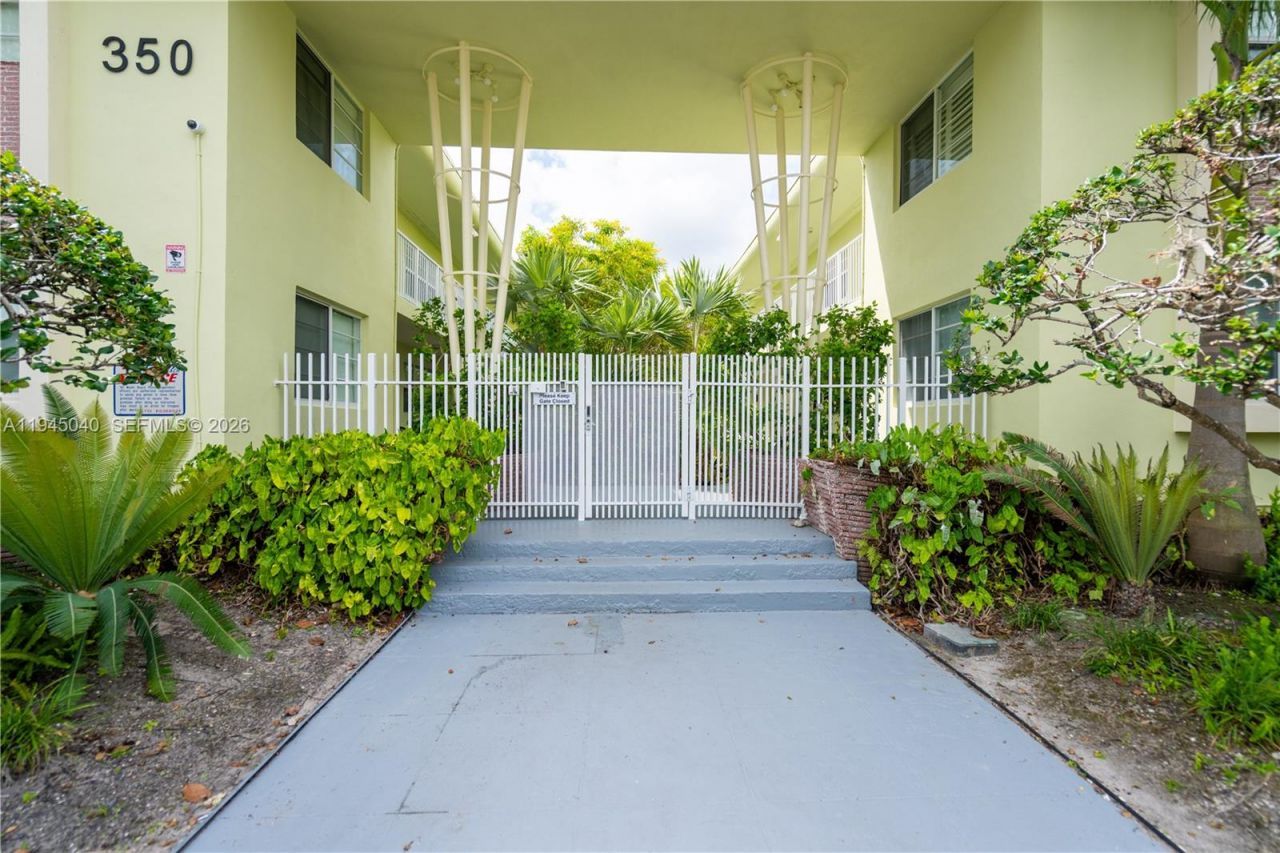 350 S Shore Dr, Unit 4, Miami Beach, FL 33141 Photo