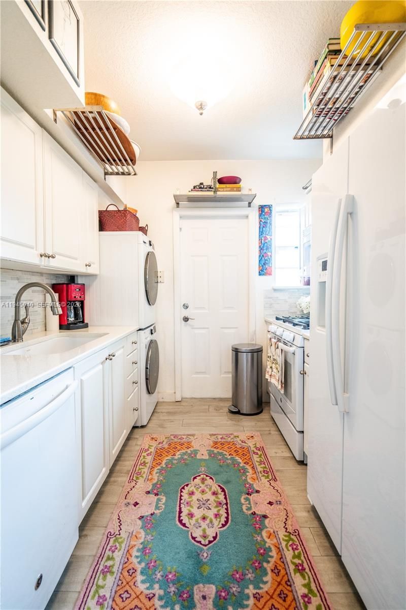 350 S Shore Dr, Unit 4, Miami Beach, FL 33141 Photo