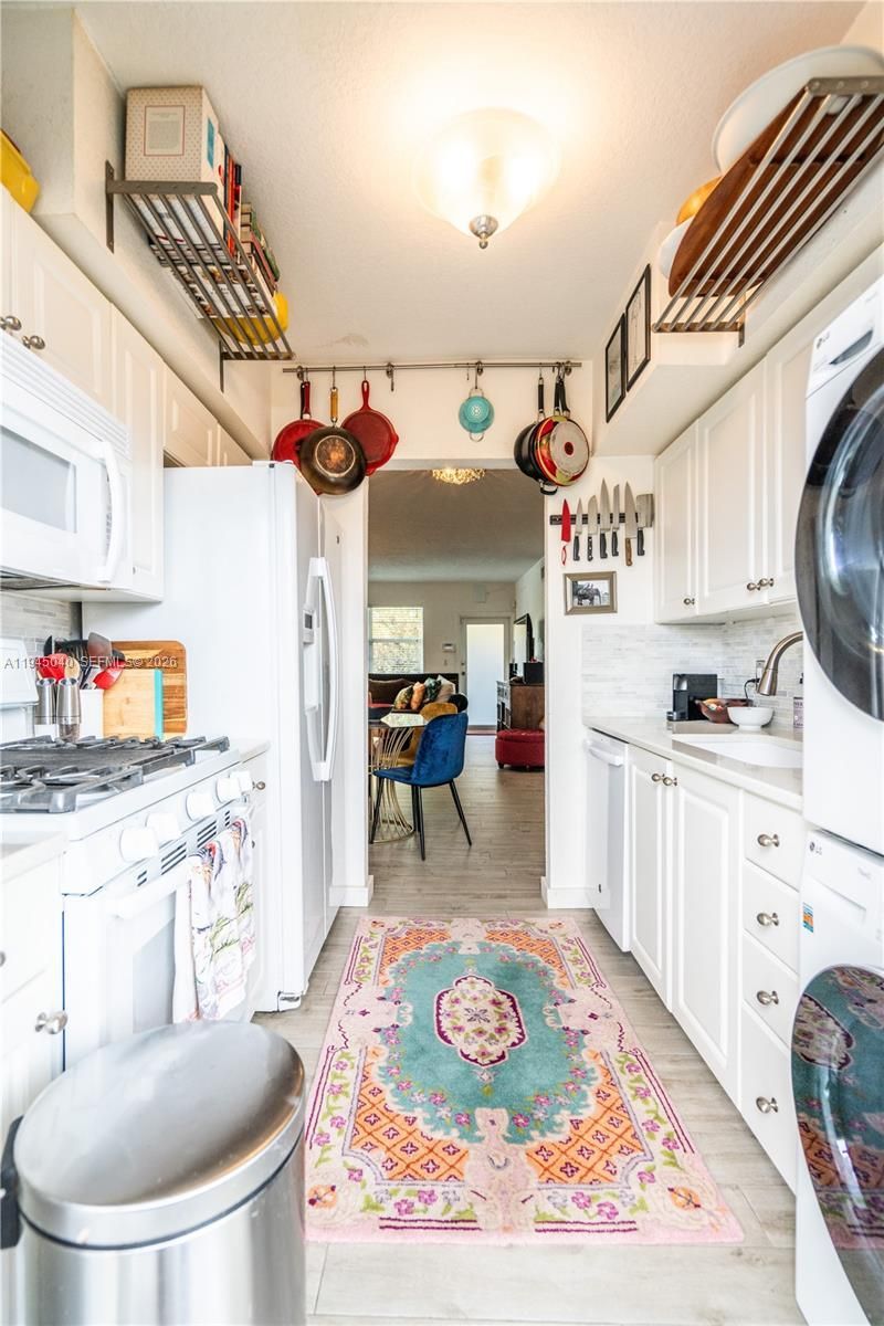 350 S Shore Dr, Unit 4, Miami Beach, FL 33141 Photo