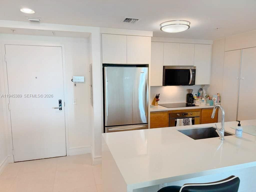 300 S Biscayne Blvd, Unit T-2304, Miami, FL 33131 Photo