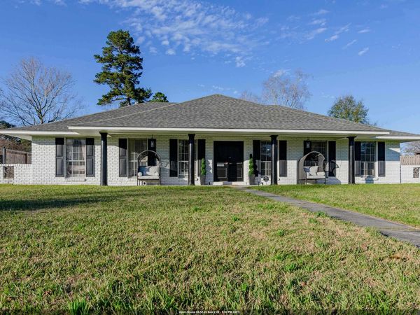 12379 Fairhaven Dr, Baton Rouge, LA 70815