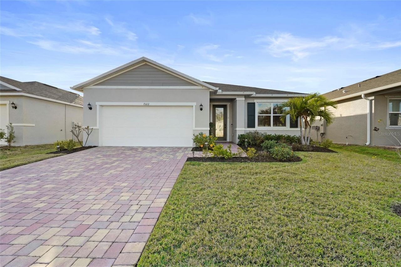 7322 34th Court E, Sarasota, FL 34243 Photo