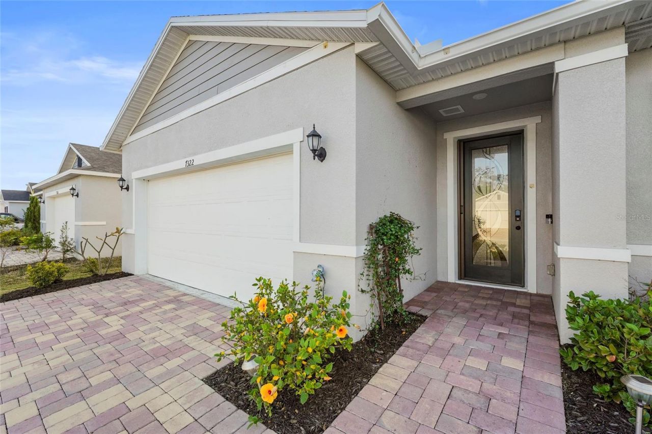 7322 34th Court E, Sarasota, FL 34243 Photo