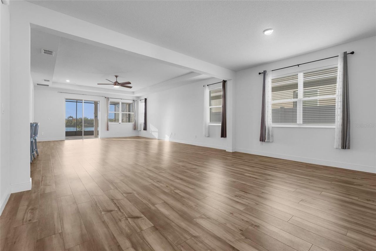 7322 34th Court E, Sarasota, FL 34243 Photo