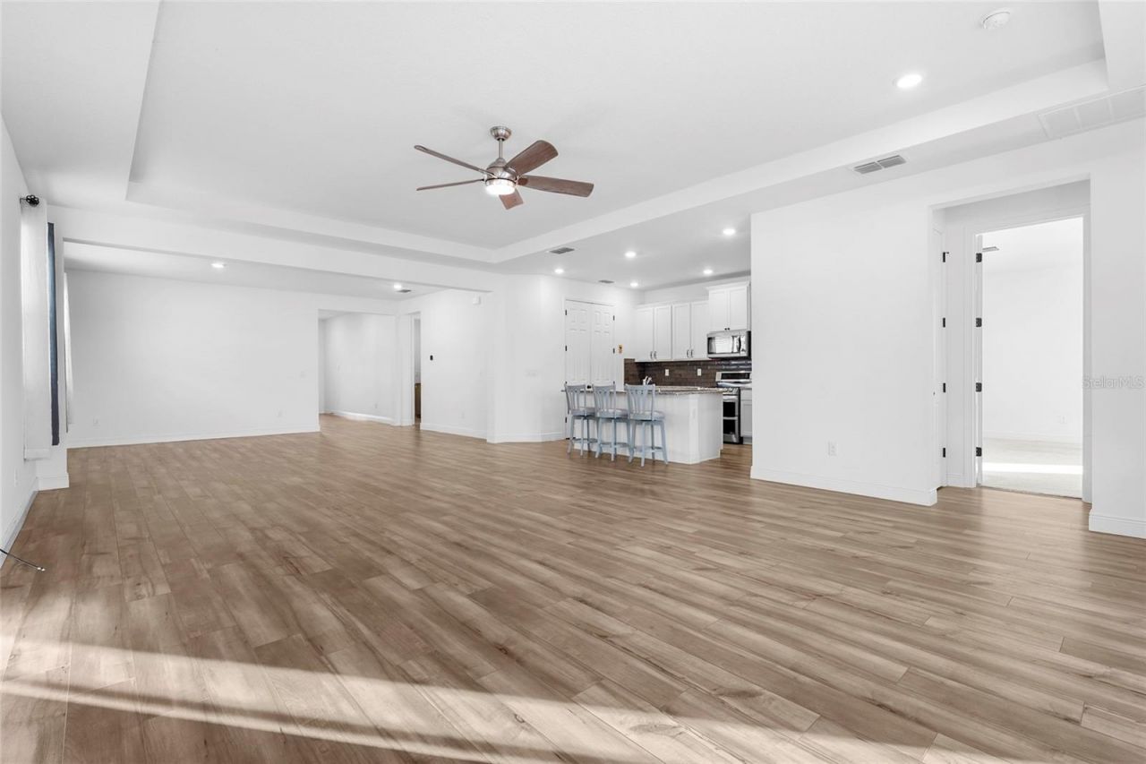 7322 34th Court E, Sarasota, FL 34243 Photo