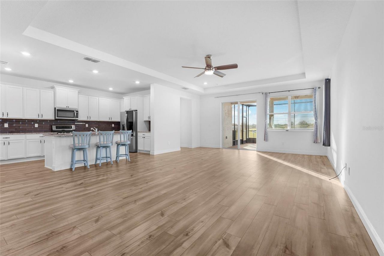 7322 34th Court E, Sarasota, FL 34243 Photo