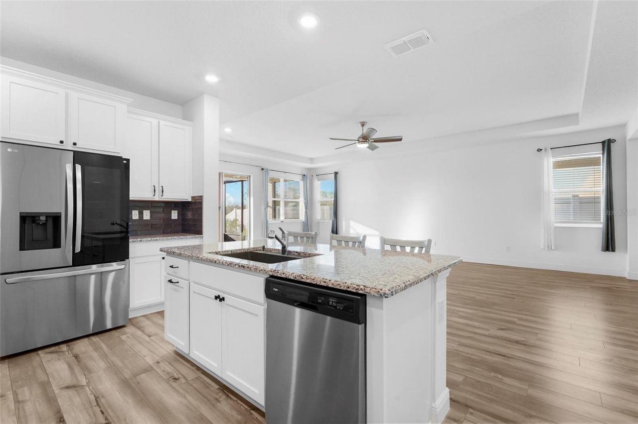 7322 34th Court E, Sarasota, FL 34243 Photo