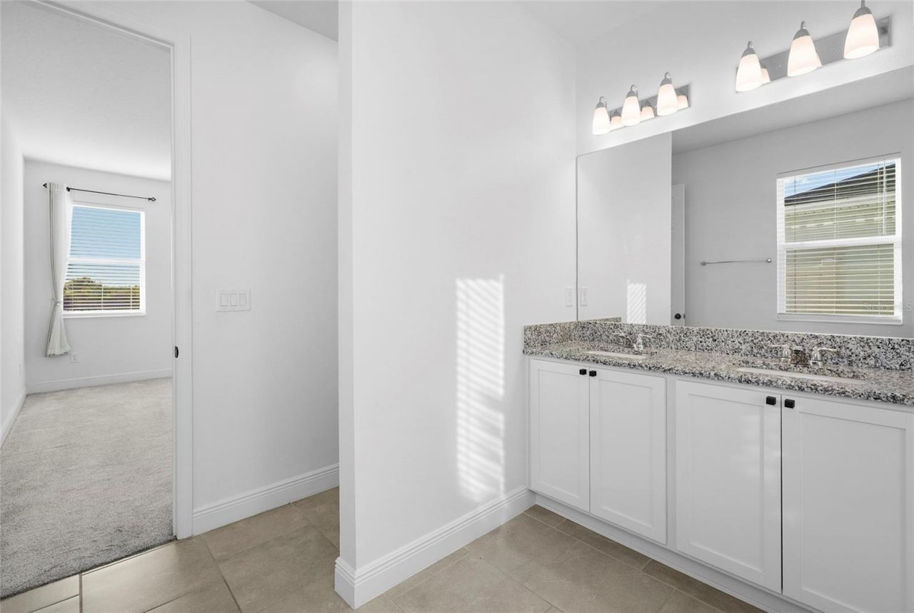 7322 34th Court E, Sarasota, FL 34243 Photo