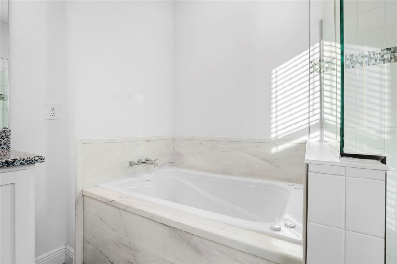 7322 34th Court E, Sarasota, FL 34243 Photo