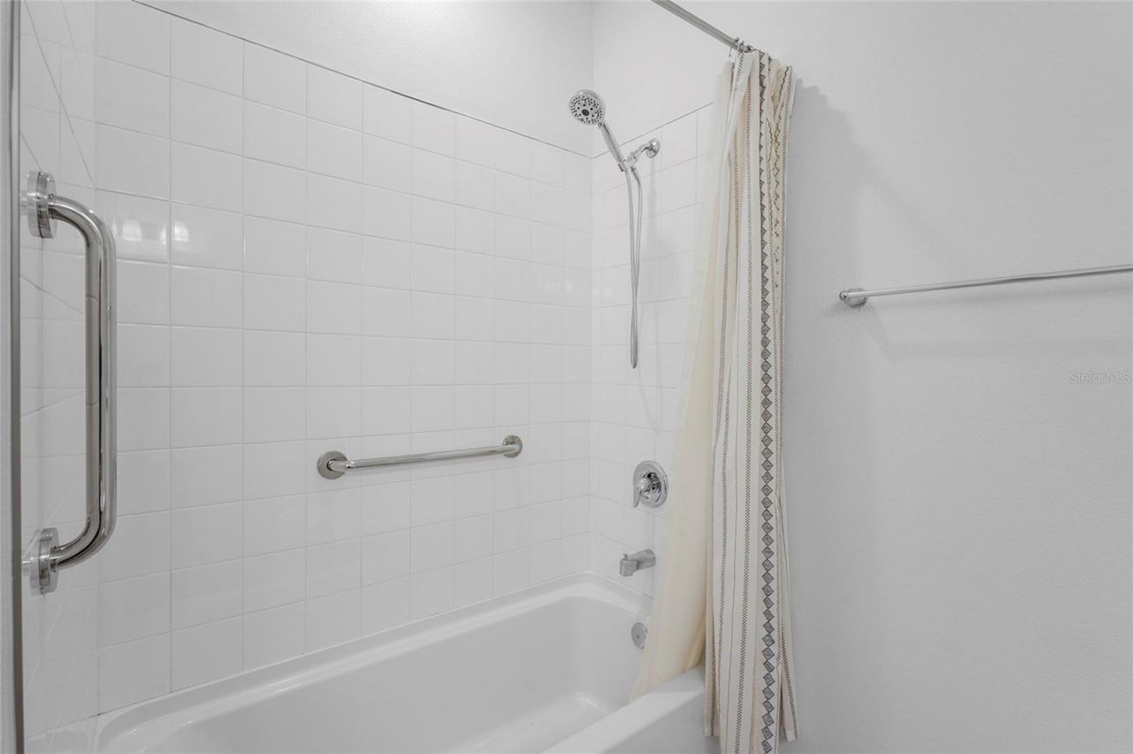 7322 34th Court E, Sarasota, FL 34243 Photo