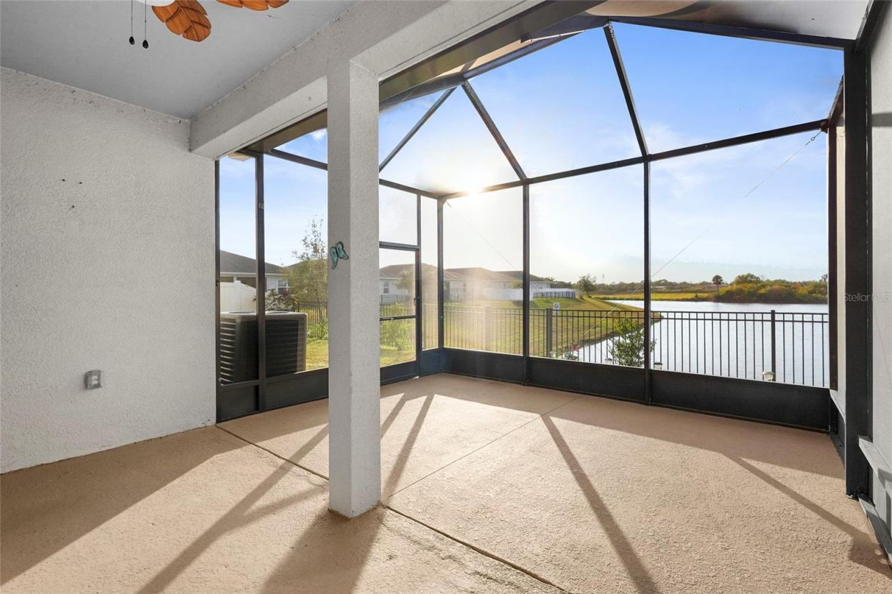 7322 34th Court E, Sarasota, FL 34243 Photo