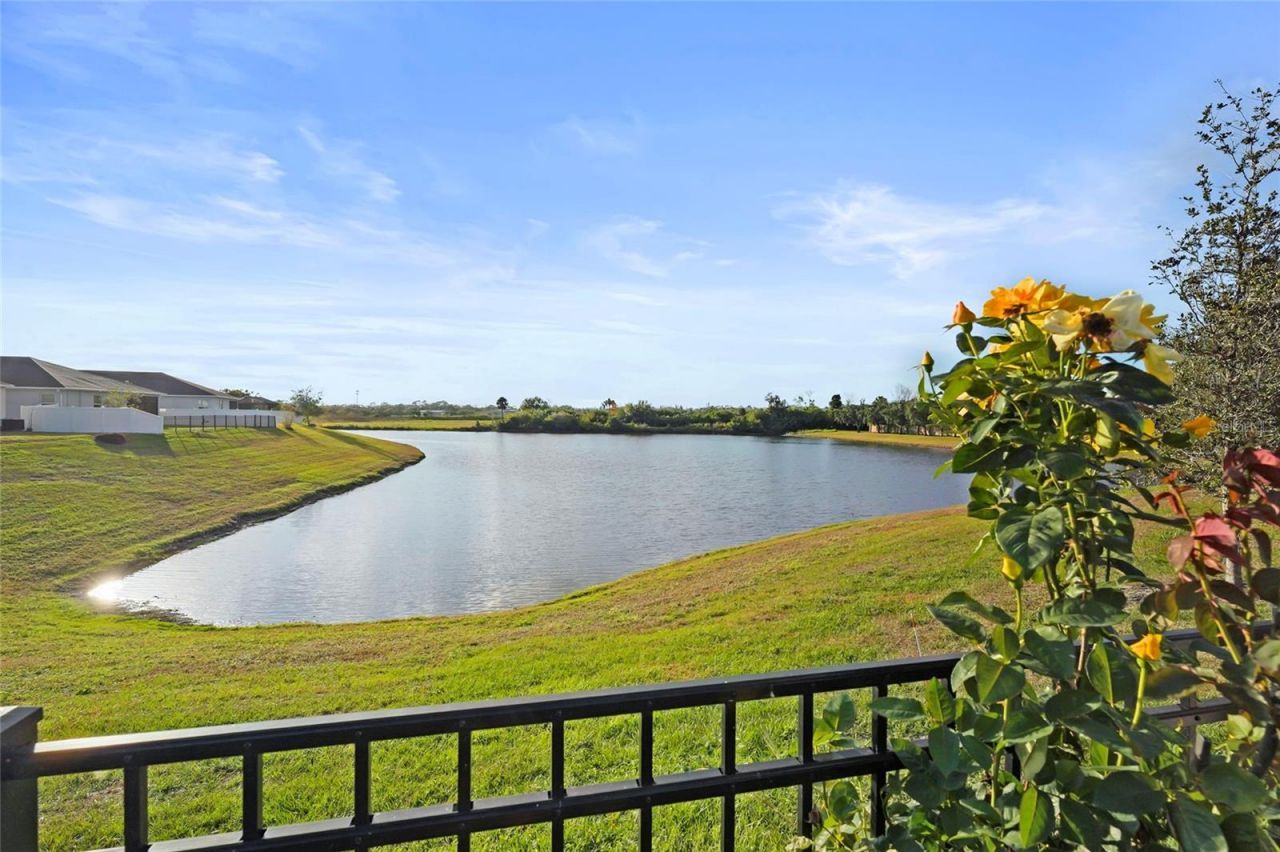 7322 34th Court E, Sarasota, FL 34243 Photo