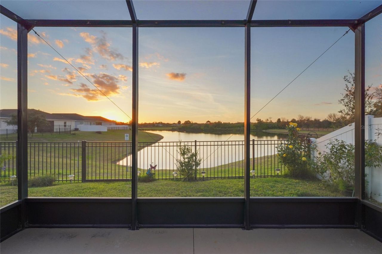 7322 34th Court E, Sarasota, FL 34243 Photo