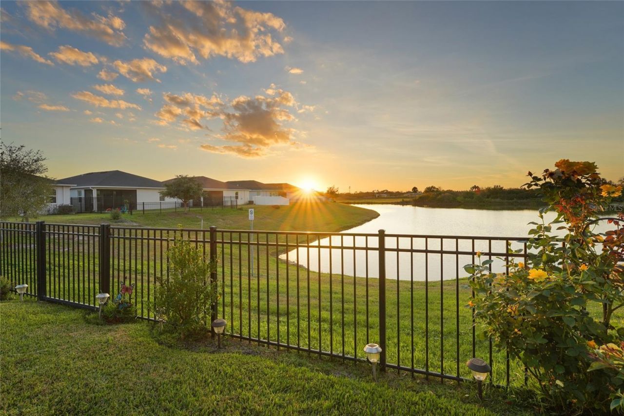 7322 34th Court E, Sarasota, FL 34243 Photo