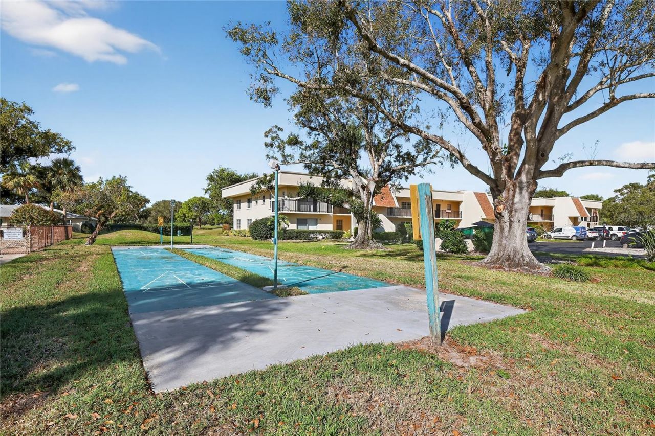 7880 Palm Aire Lane, Unit 105, Sarasota, FL 34243 Photo