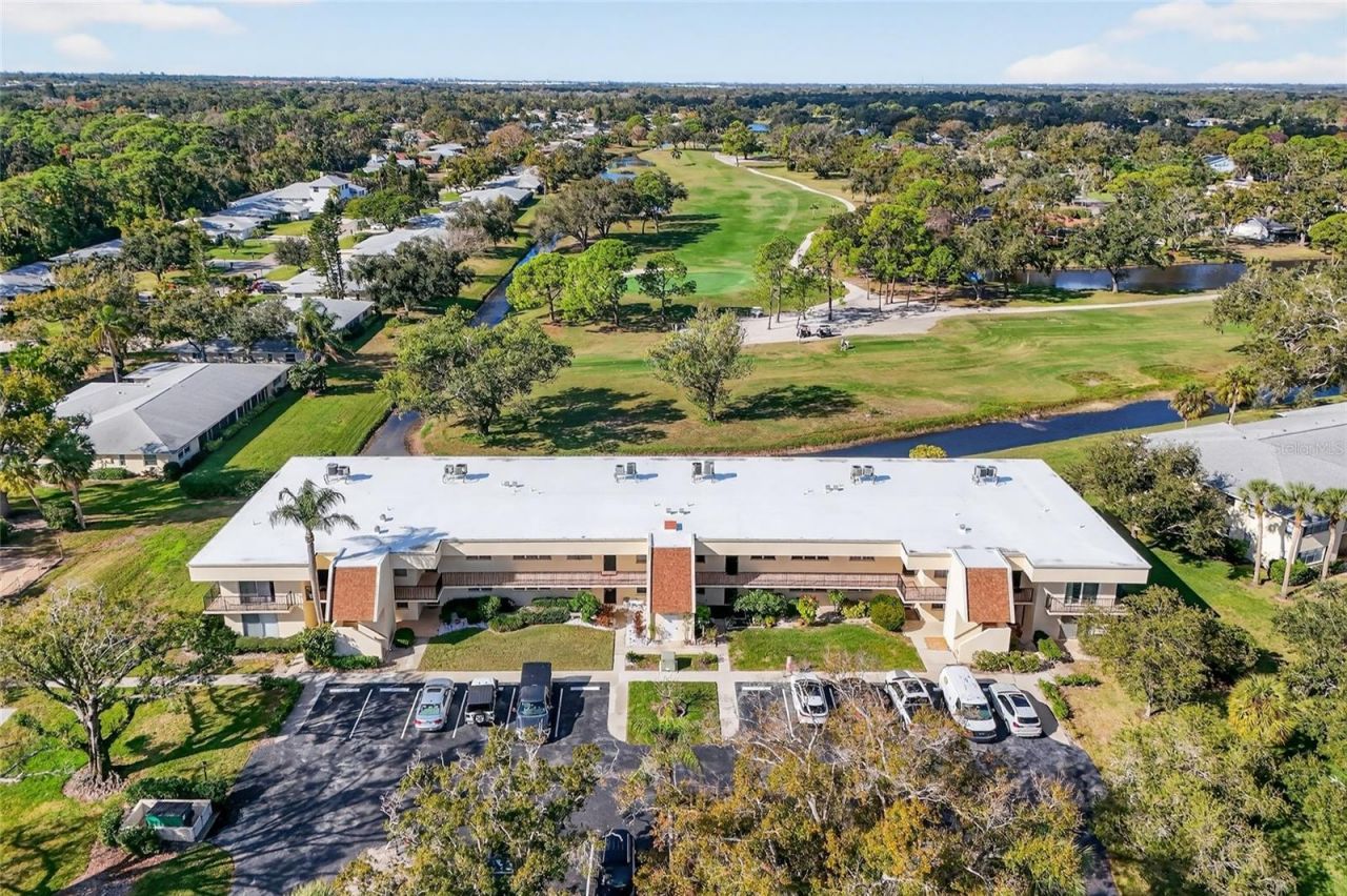 7880 Palm Aire Lane, Unit 105, Sarasota, FL 34243 Photo