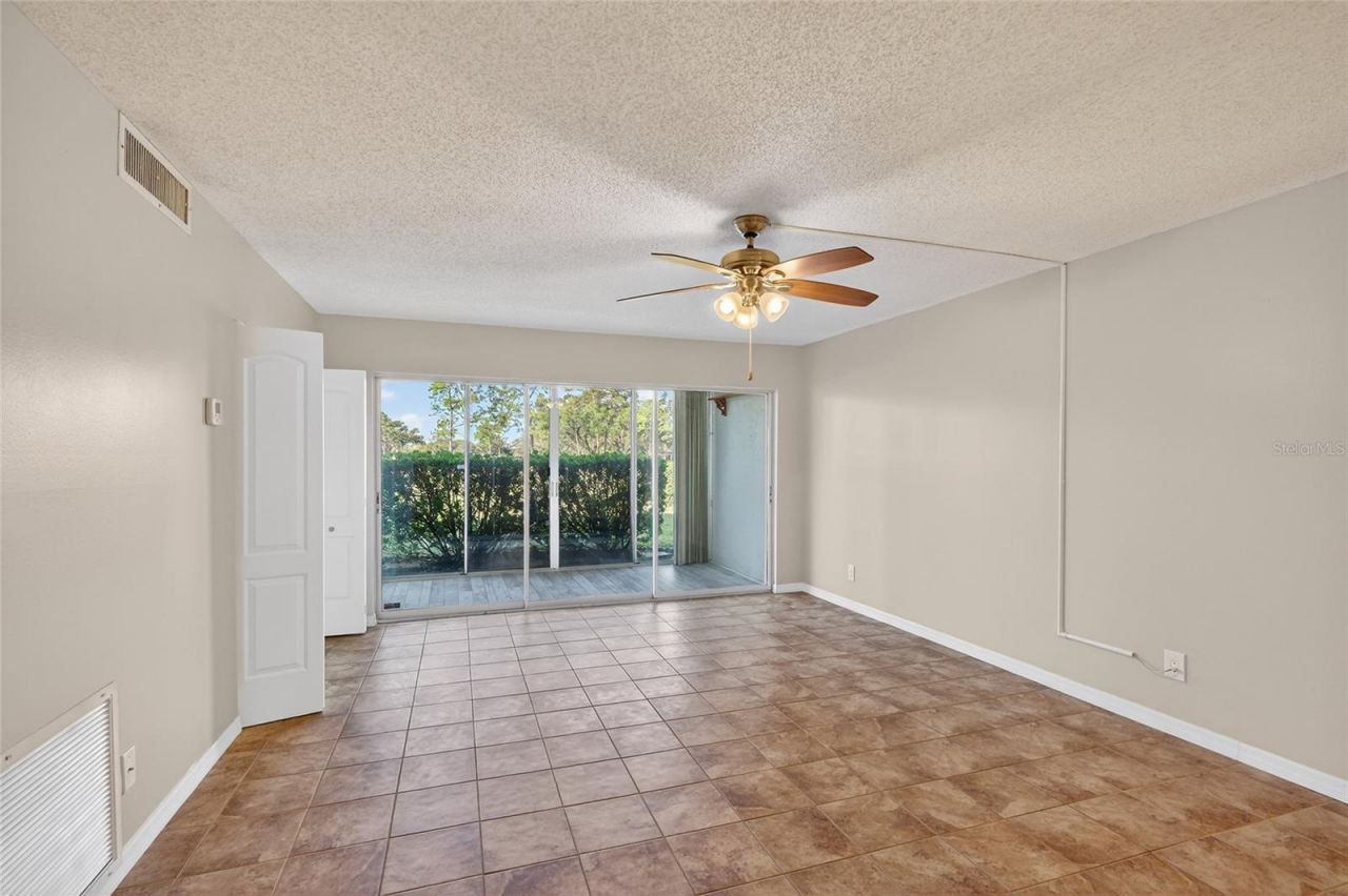 7880 Palm Aire Lane, Unit 105, Sarasota, FL 34243 Photo