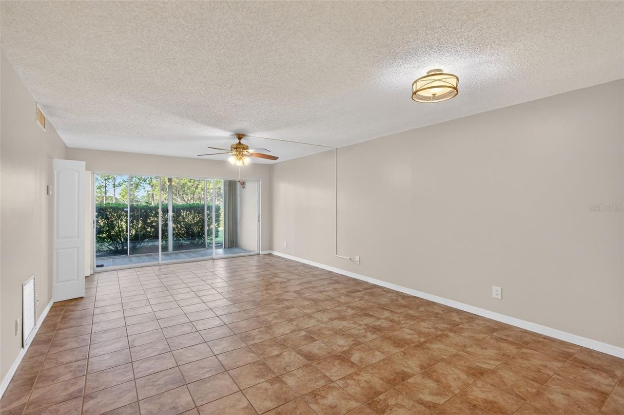 7880 Palm Aire Lane, Unit 105, Sarasota, FL 34243 Photo