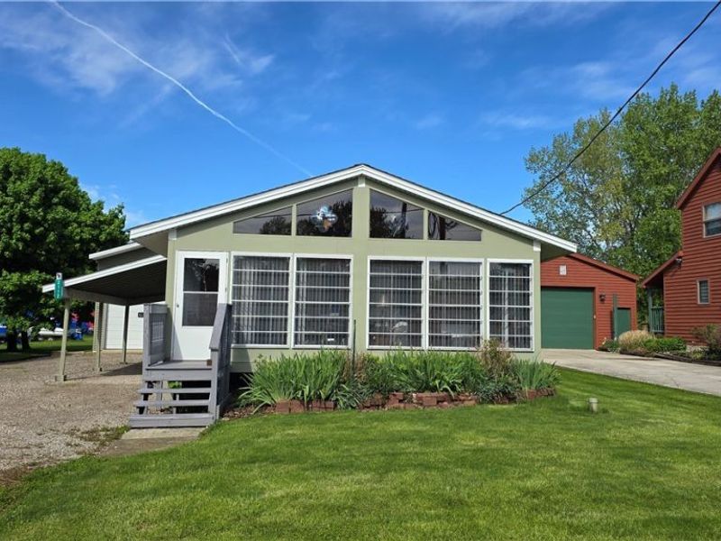 2112 S Harborview Drive, Lakeside Marblehead, OH 43440 Photo 1