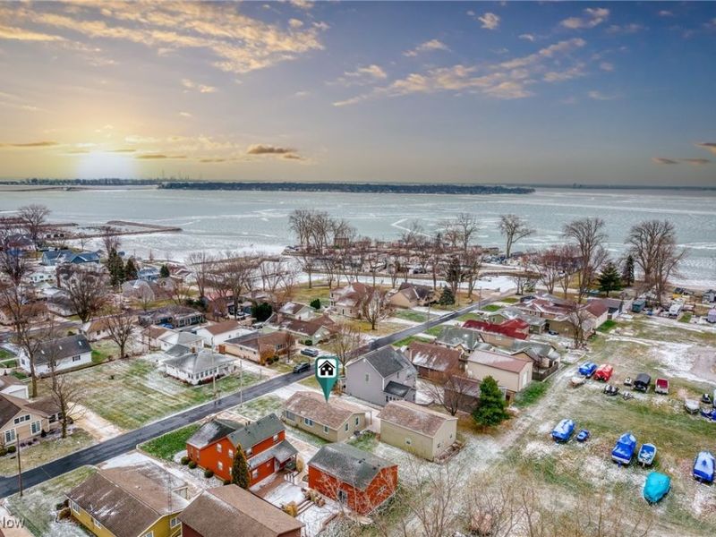2112 S Harborview Drive, Lakeside Marblehead, OH 43440 Photo 2