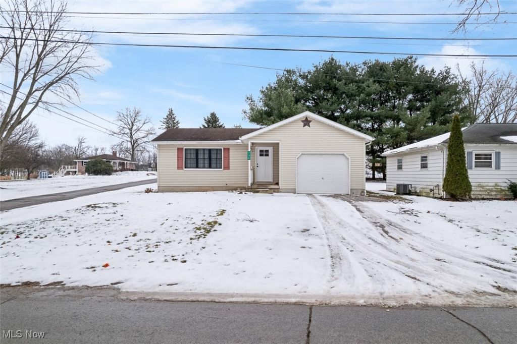 132 Villard Street, Apple Creek, OH 44606 Main Photo