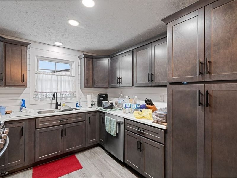 132 Villard Street, Apple Creek, OH 44606 Photo 9