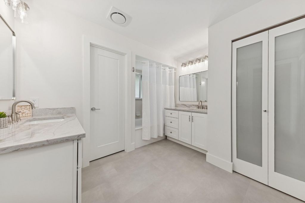 5560 Coach House Cir, Unit C, Boca Raton, FL 33486 Photo