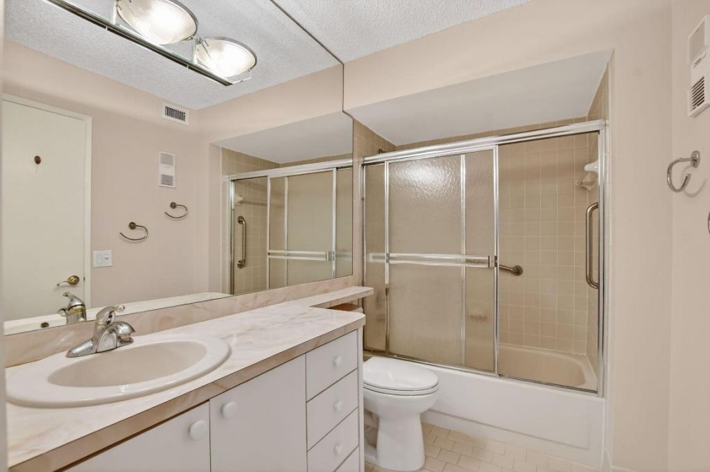 18900 Haywood Terrace, Unit 6, Boca Raton, FL 33496 Photo