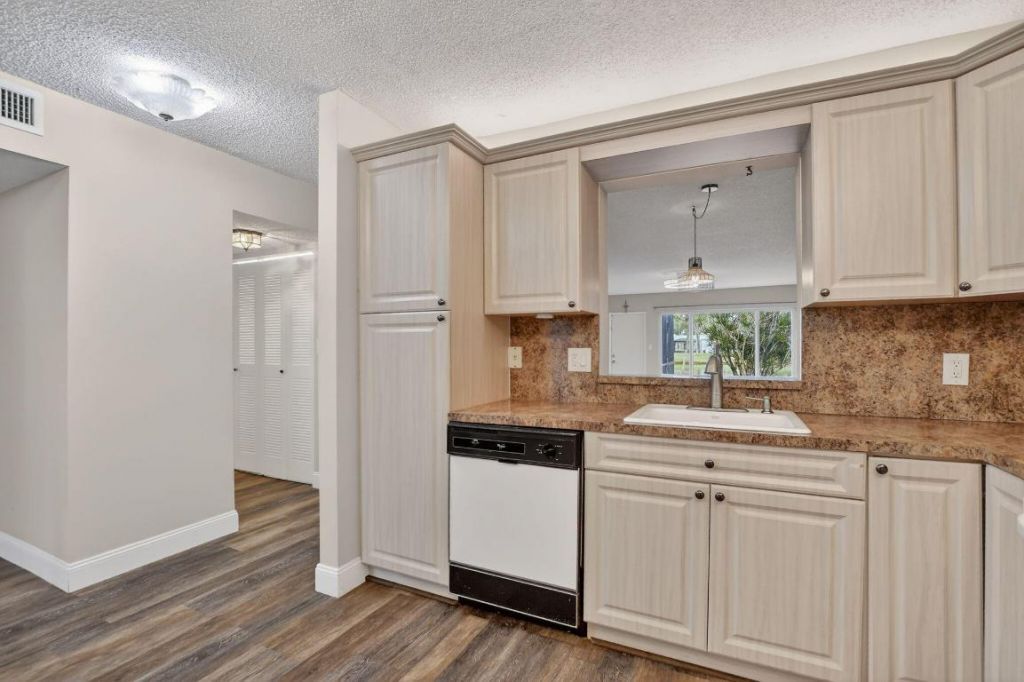 18900 Haywood Terrace, Unit 6, Boca Raton, FL 33496 Photo