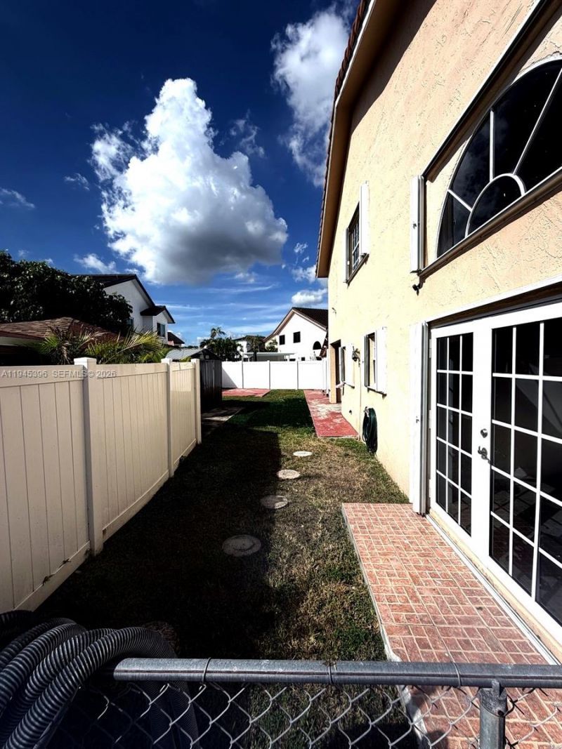 6000 SW 153rd Ct Rd, Miami, FL 33193 Photo