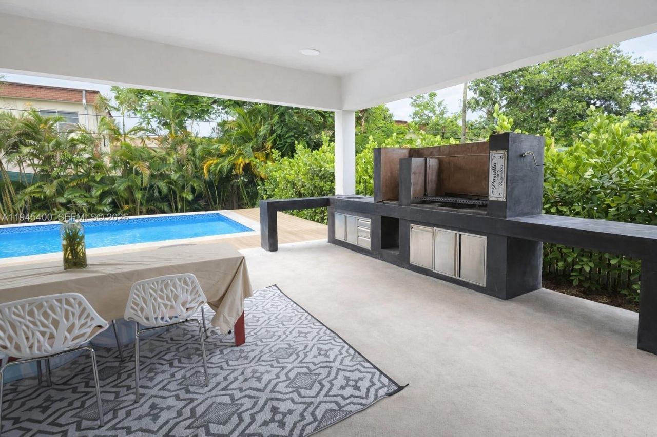 4031 SW 54th Ct, Dania Beach, FL 33314 Photo