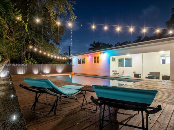 14325 NE 8th Ave , North Miami, FL 33161