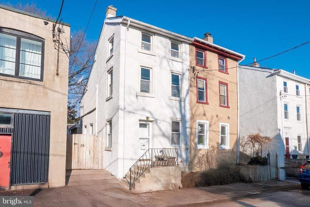 39 W Durham Street, Philadelphia, PA 19119 Main Photo