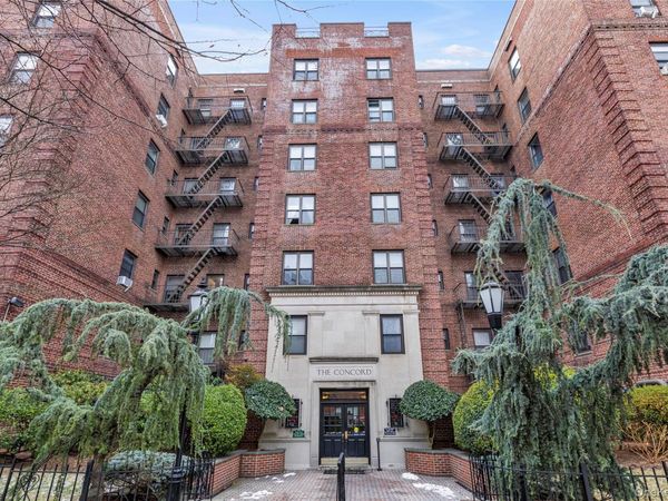 25-40 31 Avenue , Unit 4E, Astoria, NY 11106
