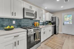 635 Sequoia Street photo 4